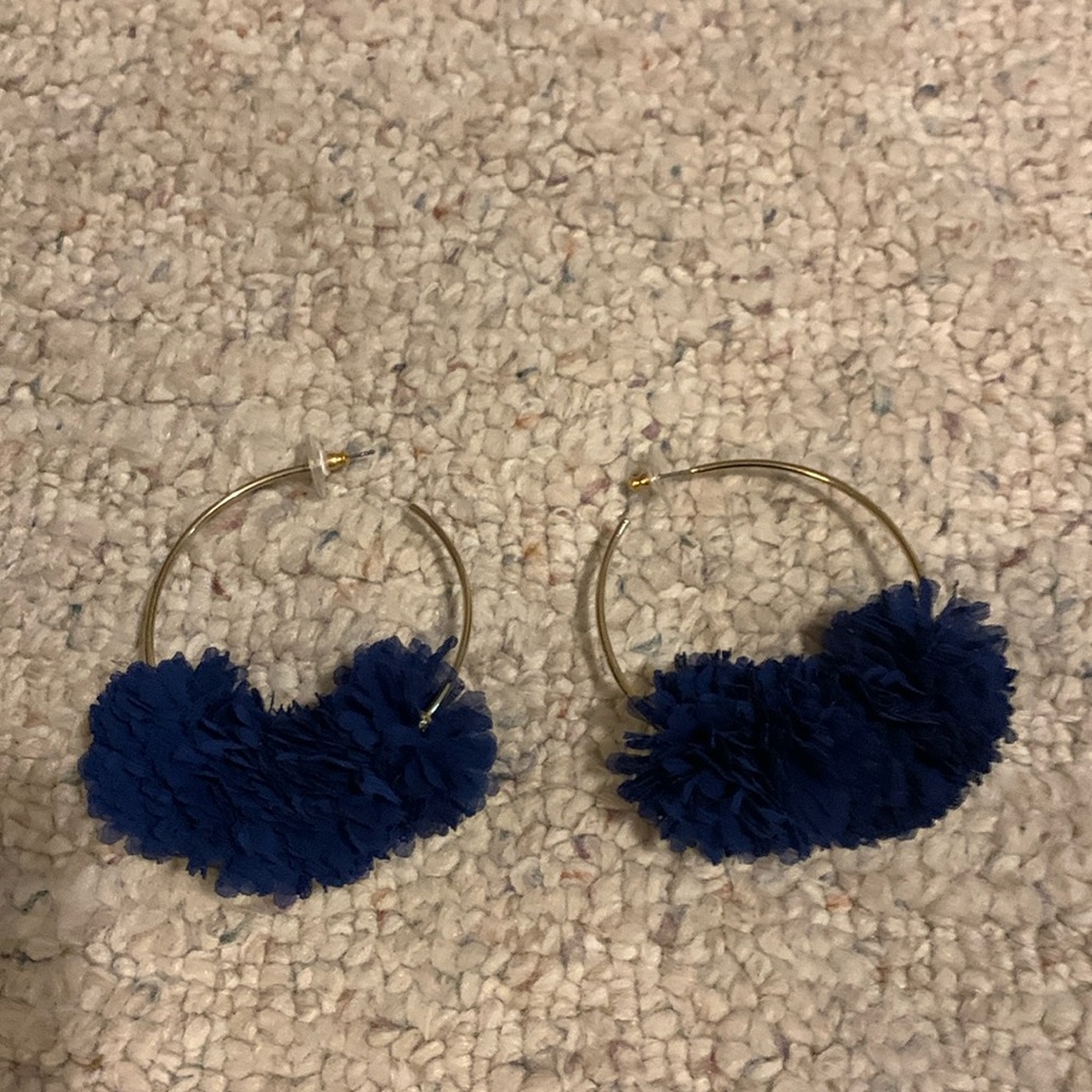 Pom pom earrings